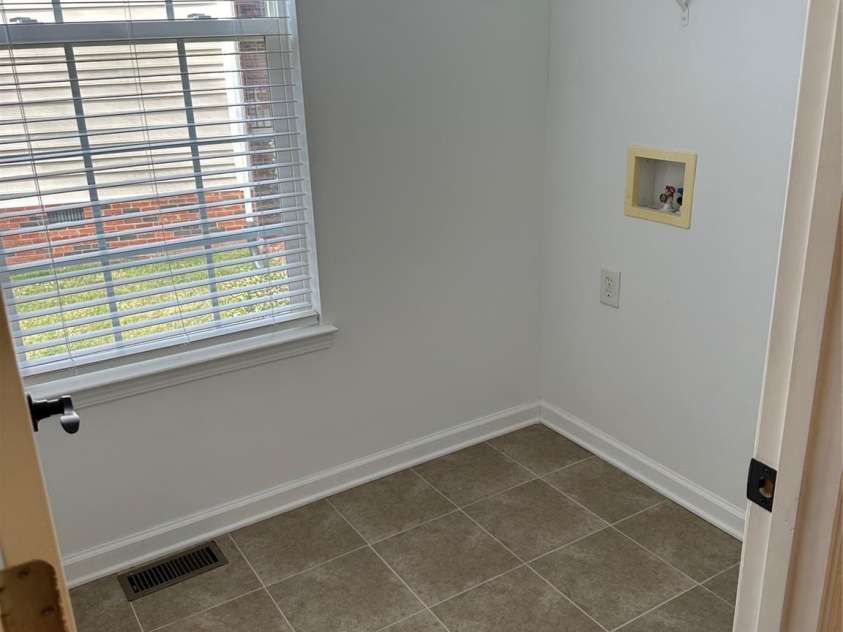 1043 Boxelder Lane, Charlotte, NC 28262.  MLS# CAR4225098, YatesRealty ID 13237. Laundry Room