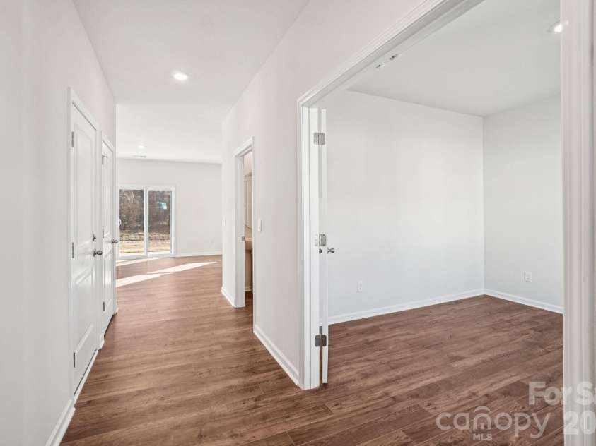 834 Adelston Lane, Asheville, NC 28804.  MLS# CAR4328239, YatesRealty ID 13238. 
