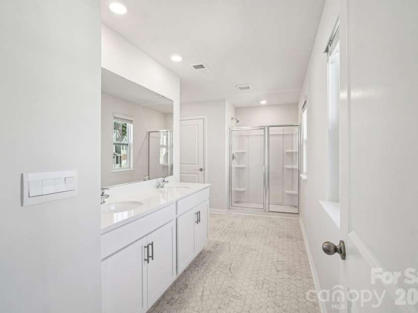 834 Adelston Lane, Asheville, NC 28804.  MLS# CAR4328239, YatesRealty ID 13238. 