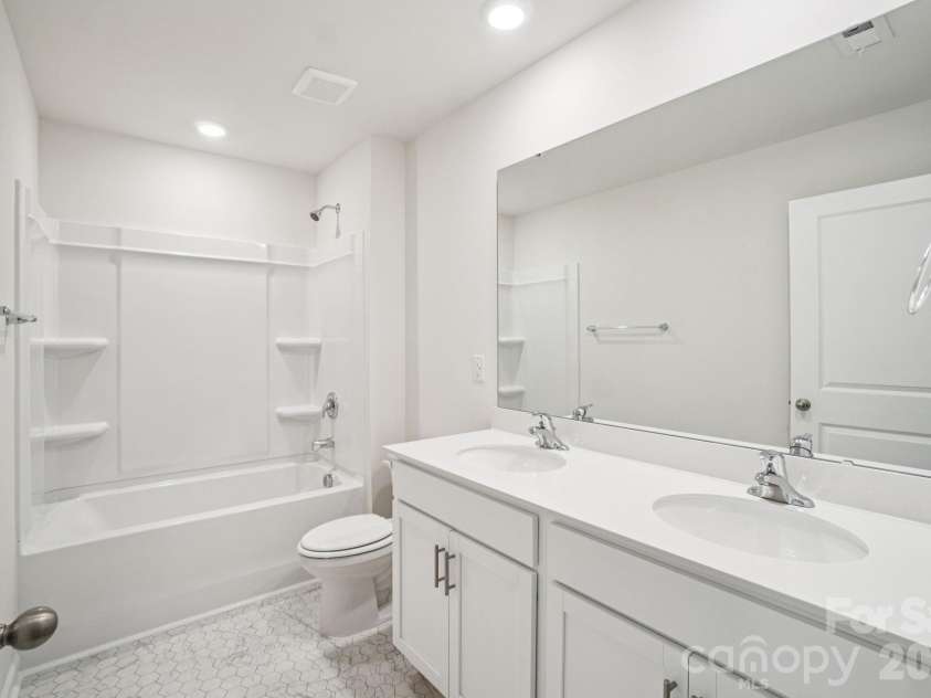 834 Adelston Lane, Asheville, NC 28804.  MLS# CAR4328239, YatesRealty ID 13238. 