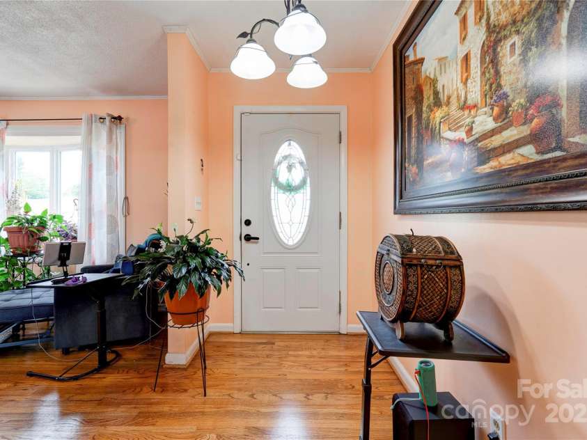 109 Ashley Street, Shelby, NC 28150.  MLS# CAR4256625, YatesRealty ID 13239. Foyer