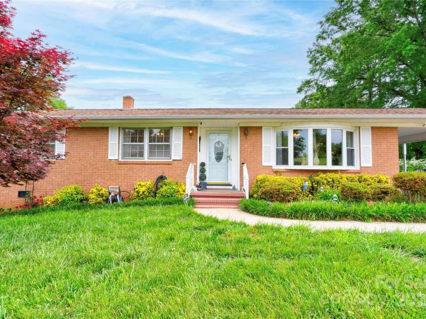 109 Ashley Street, Shelby, NC 28150.  MLS# CAR4256625, YatesRealty ID 13239. Front