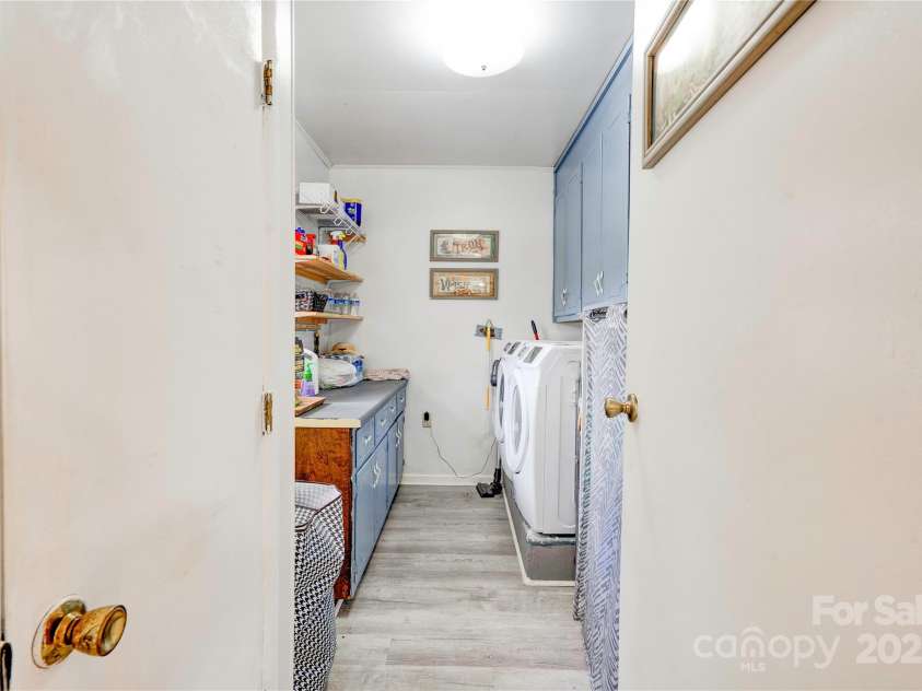 109 Ashley Street, Shelby, NC 28150.  MLS# CAR4256625, YatesRealty ID 13239. Laundry