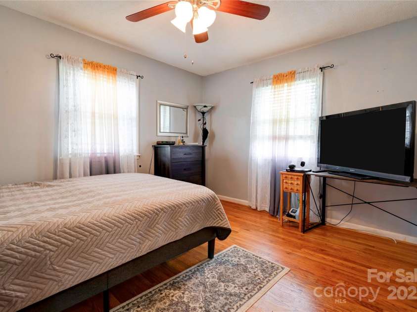 109 Ashley Street, Shelby, NC 28150.  MLS# CAR4256625, YatesRealty ID 13239. Primary Bedroom