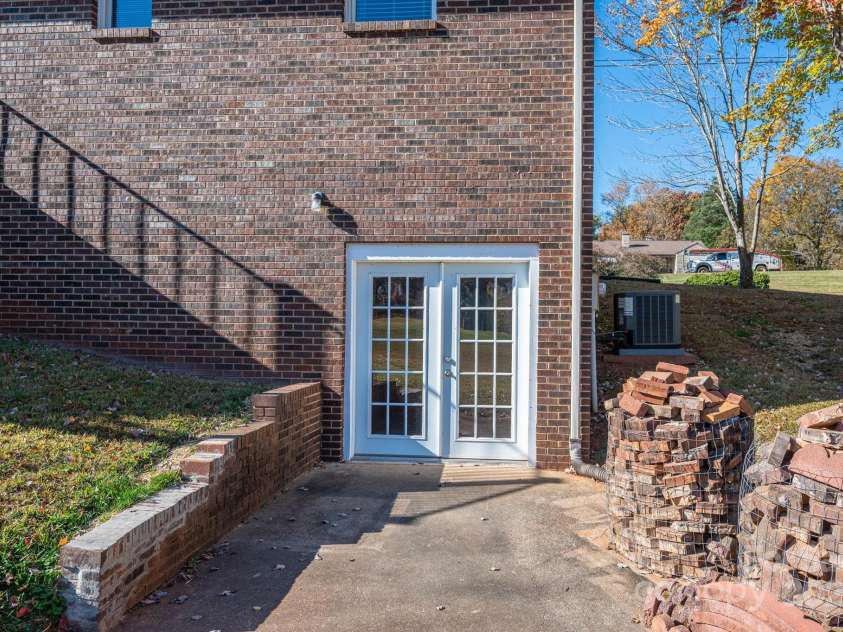 4866 Hwy 150 Highway, Lincolnton, NC 28092.  MLS# CAR4317614, YatesRealty ID 1324. 