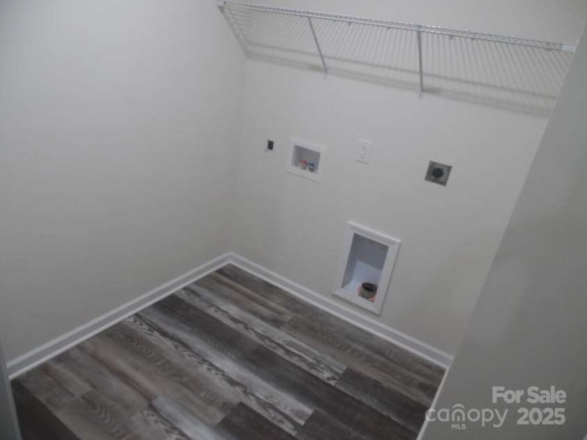 586 30th Avenue Circle, Hickory, NC 28601.  MLS# CAR4225668, YatesRealty ID 1324. Laundry Room