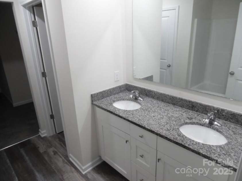 586 30th Avenue Circle, Hickory, NC 28601.  MLS# CAR4225668, YatesRealty ID 1324. Master Bathroom