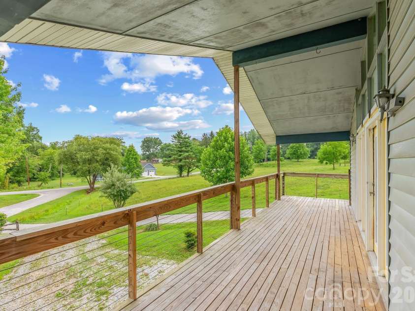 18 Briar Fork Way, Fletcher, NC 28732.  MLS# CAR4322791, YatesRealty ID 13240. 