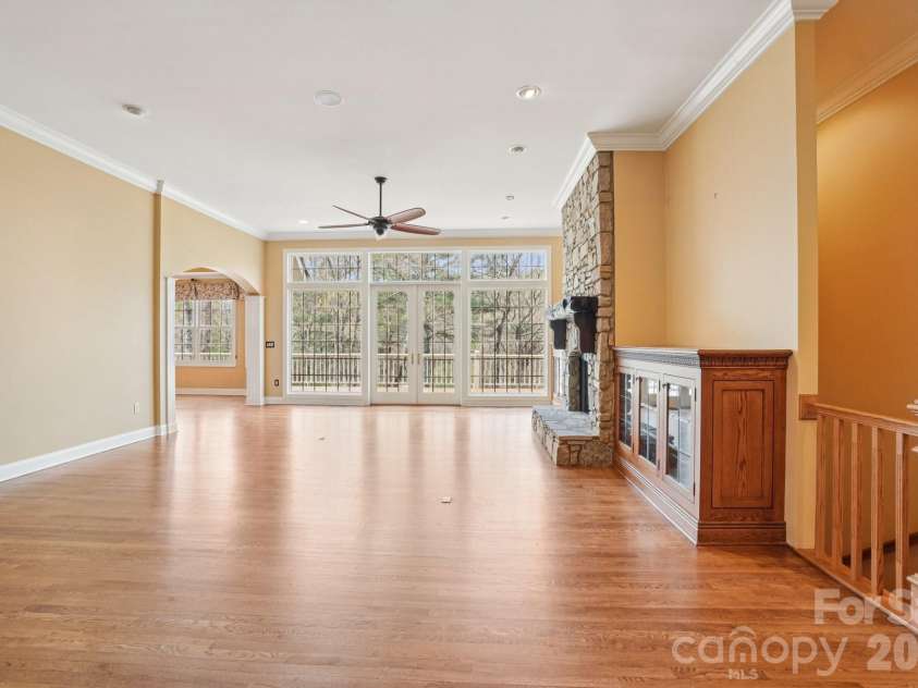 304 Pine Forest Trace, Hendersonville, NC 28739.  MLS# CAR4356124, YatesRealty ID 13241. 