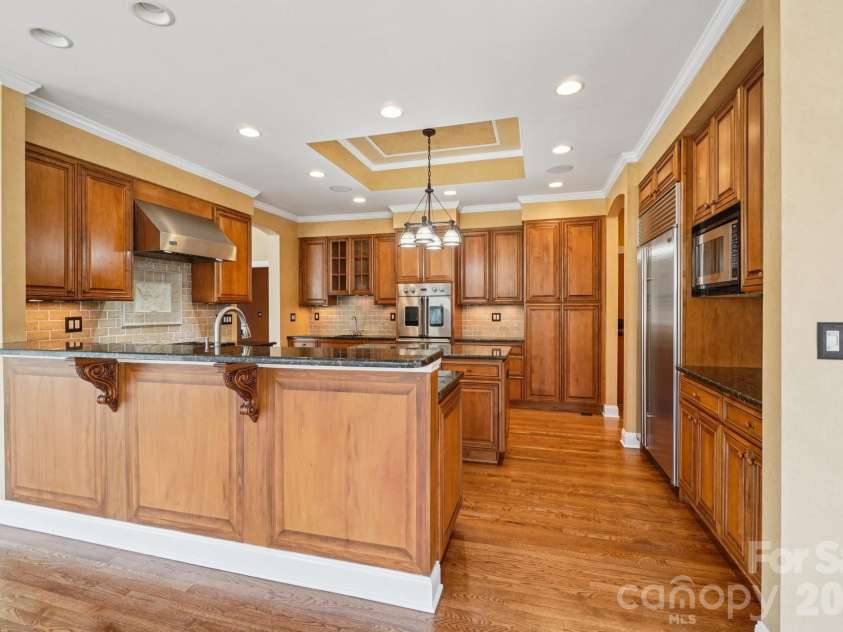 304 Pine Forest Trace, Hendersonville, NC 28739.  MLS# CAR4356124, YatesRealty ID 13241. 