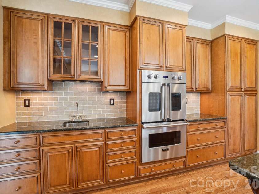 304 Pine Forest Trace, Hendersonville, NC 28739.  MLS# CAR4356124, YatesRealty ID 13241. 