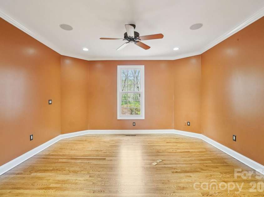 304 Pine Forest Trace, Hendersonville, NC 28739.  MLS# CAR4356124, YatesRealty ID 13241. 