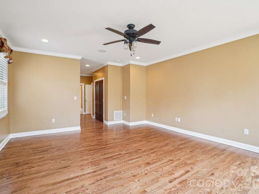 304 Pine Forest Trace, Hendersonville, NC 28739.  MLS# CAR4356124, YatesRealty ID 13241. 