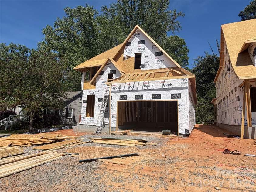 4127 Commonwealth Avenue, Charlotte, NC 28205.  MLS# CAR4325591, YatesRealty ID 13242. 