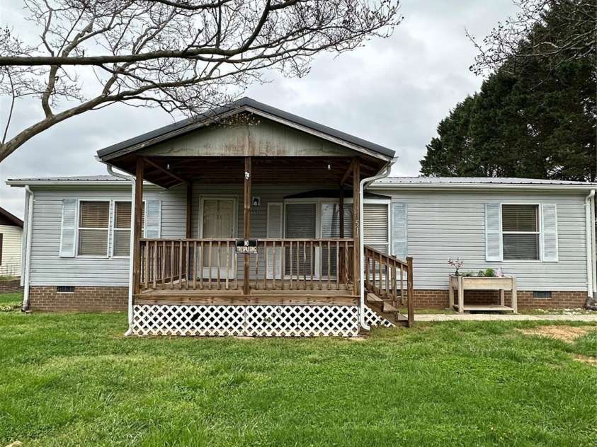 51 Kings Drive, Taylorsville, NC 28681.  MLS# CAR4245754, YatesRealty ID 13242. 