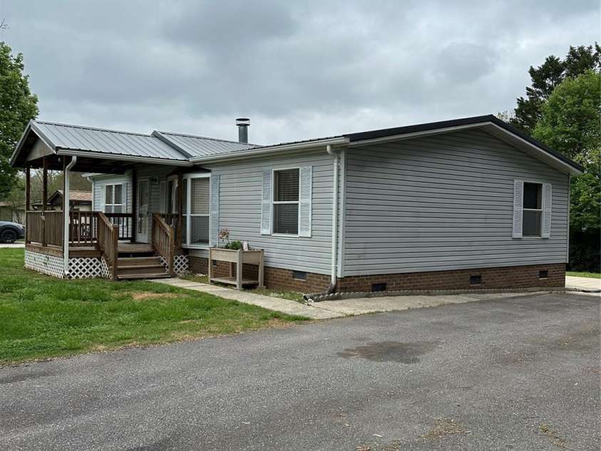 51 Kings Drive, Taylorsville, NC 28681.  MLS# CAR4245754, YatesRealty ID 13242. Paved drive and parking