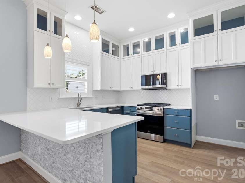 2010 Seabiscuit Drive, Indian Trail, NC 28079.  MLS# CAR4364117, YatesRealty ID 13244. Kitchen