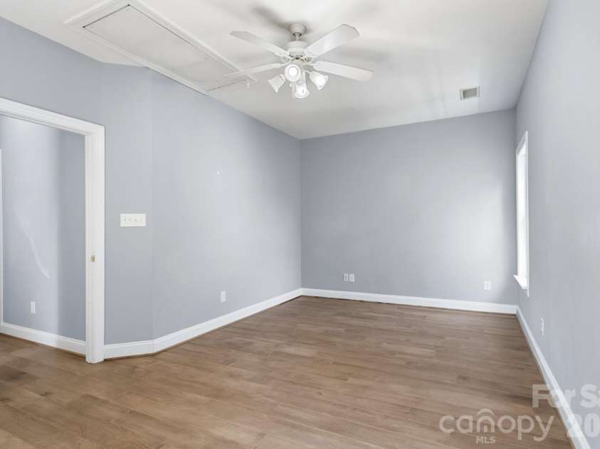 2010 Seabiscuit Drive, Indian Trail, NC 28079.  MLS# CAR4364117, YatesRealty ID 13244. Upper Bonus Room
