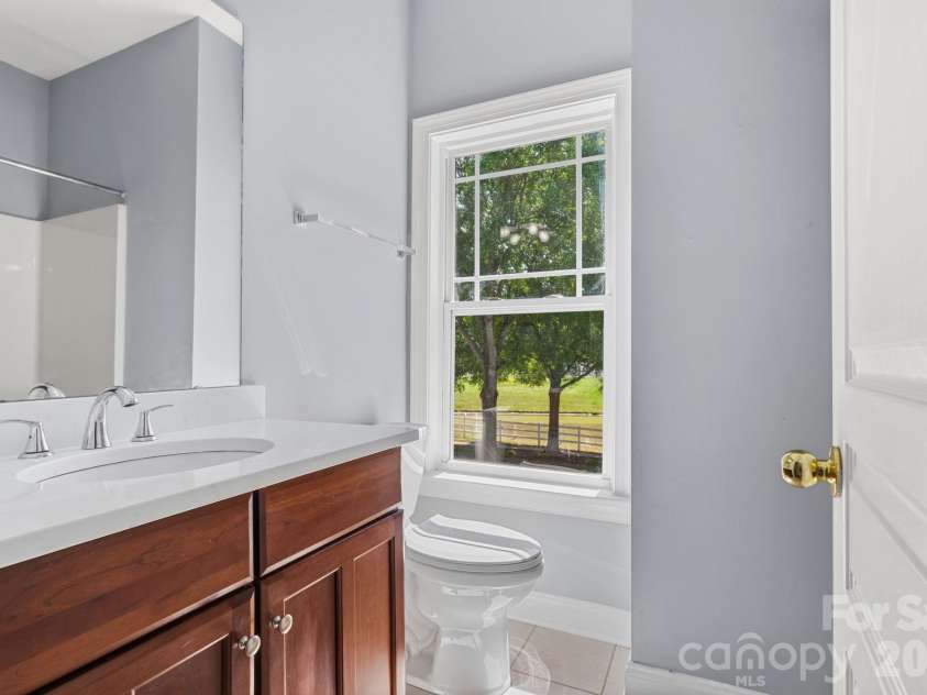 2010 Seabiscuit Drive, Indian Trail, NC 28079.  MLS# CAR4364117, YatesRealty ID 13244. Upper Full Bath