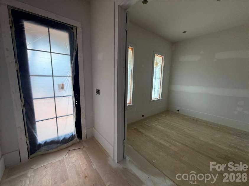 4201 Commonwealth Avenue, Charlotte, NC 28205.  MLS# CAR4325562, YatesRealty ID 13245. 