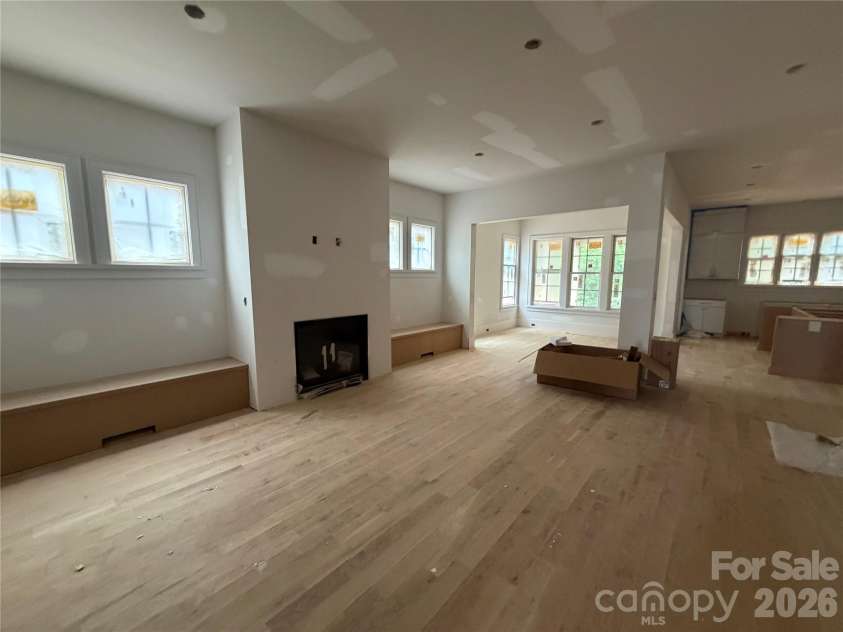 4201 Commonwealth Avenue, Charlotte, NC 28205.  MLS# CAR4325562, YatesRealty ID 13245. 