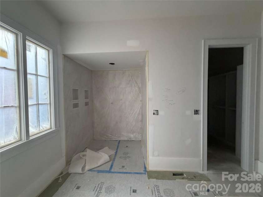 4201 Commonwealth Avenue, Charlotte, NC 28205.  MLS# CAR4325562, YatesRealty ID 13245. 