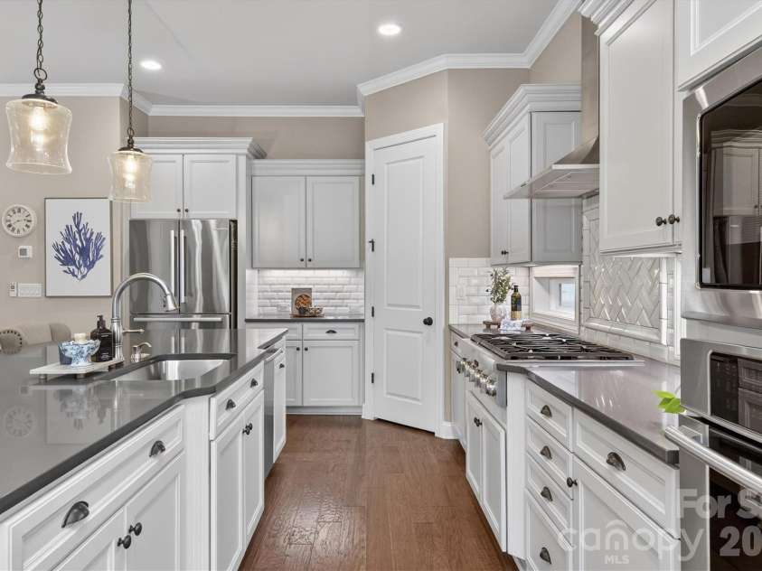 7712 Waverly Walk Avenue, Charlotte, NC 28277.  MLS# CAR4356681, YatesRealty ID 13246. 