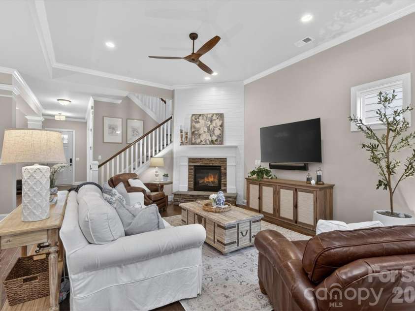 7712 Waverly Walk Avenue, Charlotte, NC 28277.  MLS# CAR4356681, YatesRealty ID 13246. 