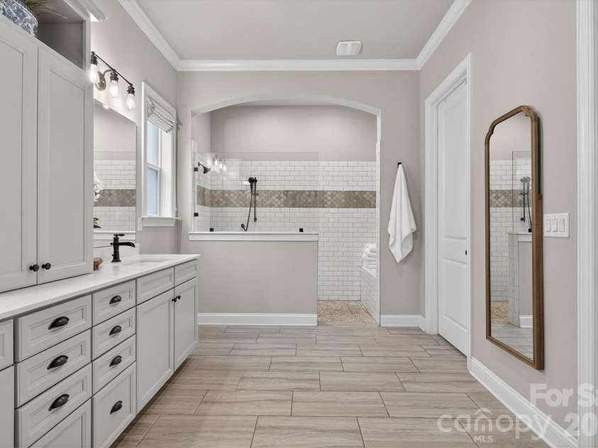 7712 Waverly Walk Avenue, Charlotte, NC 28277.  MLS# CAR4356681, YatesRealty ID 13246. 