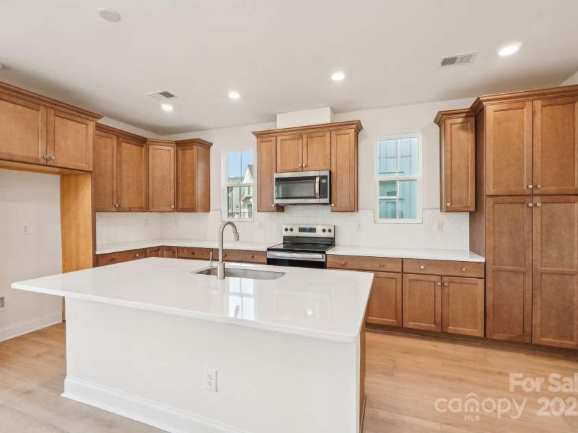 817 Terra Drive, Tega Cay, SC 29708.  MLS# CAR4195740, YatesRealty ID 13246. Kitchen