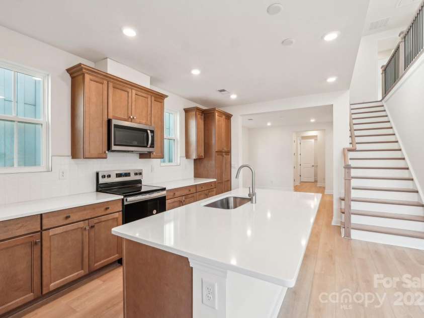 817 Terra Drive, Tega Cay, SC 29708.  MLS# CAR4195740, YatesRealty ID 13246. Kitchen