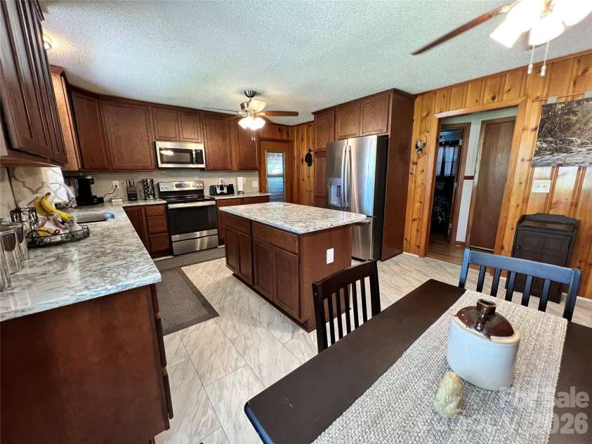 24530 Ridgecrest Road, Locust, NC 28097.  MLS# CAR4369926, YatesRealty ID 13247. Kitchen