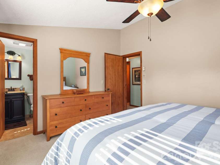 228 Snowshoe Loop, Newland, NC 28657.  MLS# CAR4311800, YatesRealty ID 13248. 