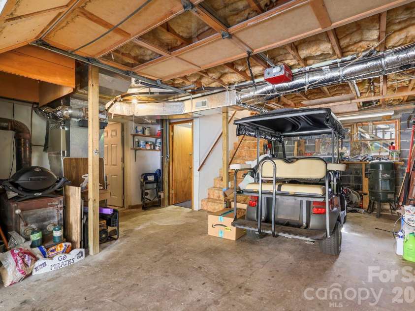 228 Snowshoe Loop, Newland, NC 28657.  MLS# CAR4311800, YatesRealty ID 13248. 
