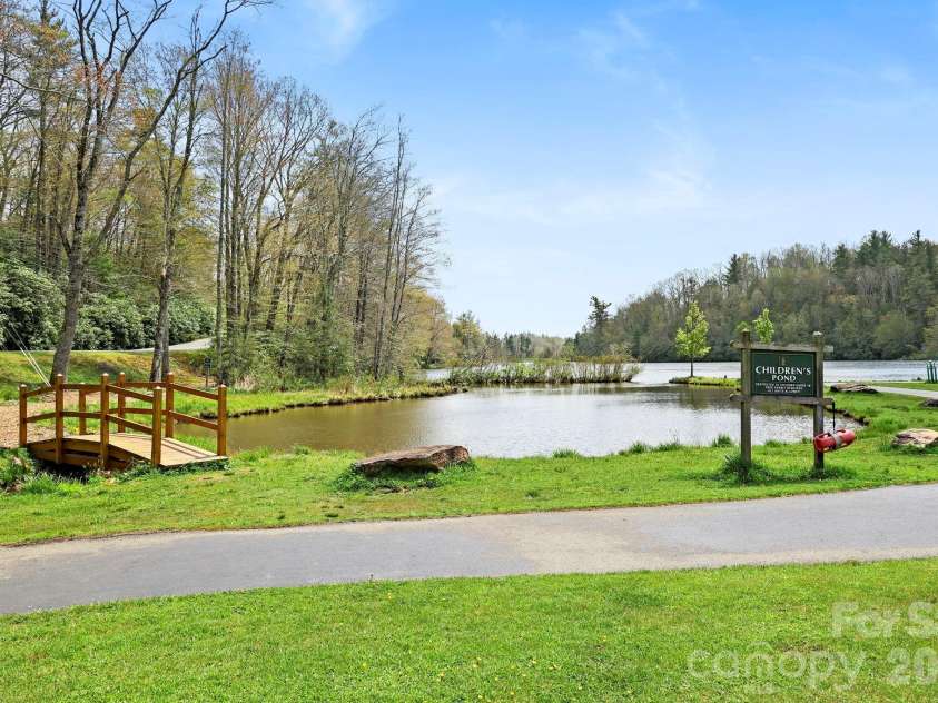 228 Snowshoe Loop, Newland, NC 28657.  MLS# CAR4311800, YatesRealty ID 13248. 