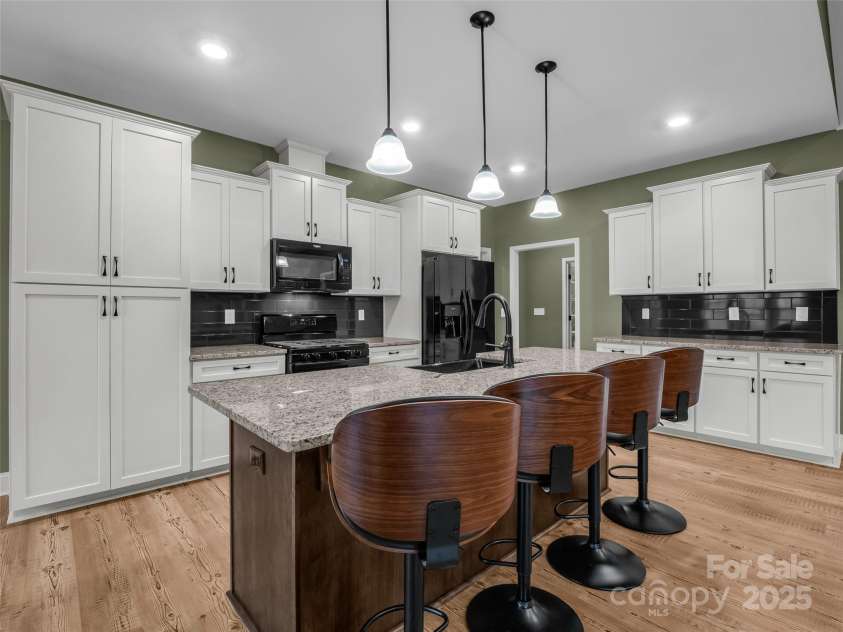 140 Cove Crest Drive, Rutherfordton, NC 28139.  MLS# CAR4321200, YatesRealty ID 1325. 