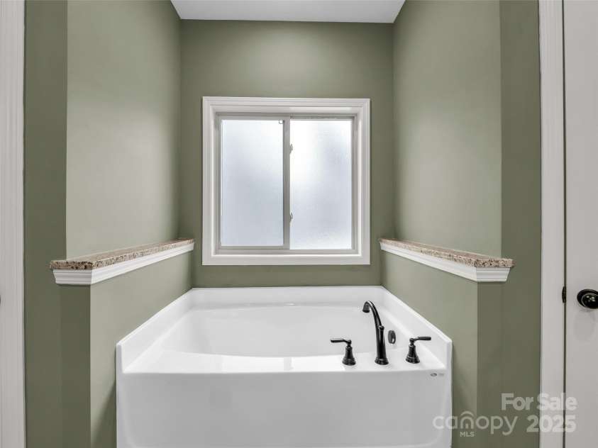 140 Cove Crest Drive, Rutherfordton, NC 28139.  MLS# CAR4321200, YatesRealty ID 1325. 