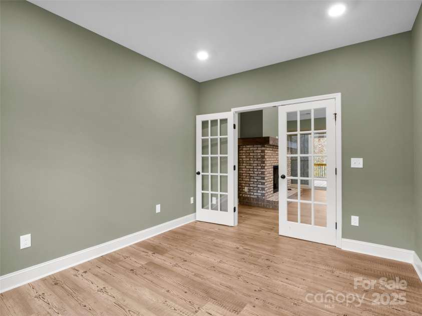 140 Cove Crest Drive, Rutherfordton, NC 28139.  MLS# CAR4321200, YatesRealty ID 1325. 