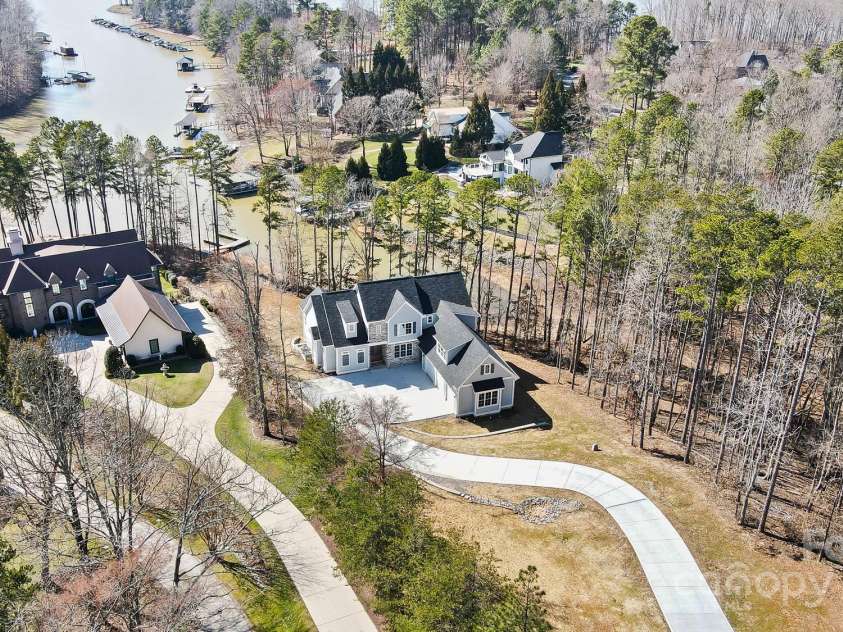 154 Fox Hunt Drive, Mooresville, NC 28117.  MLS# CAR4278407, YatesRealty ID 1325. 