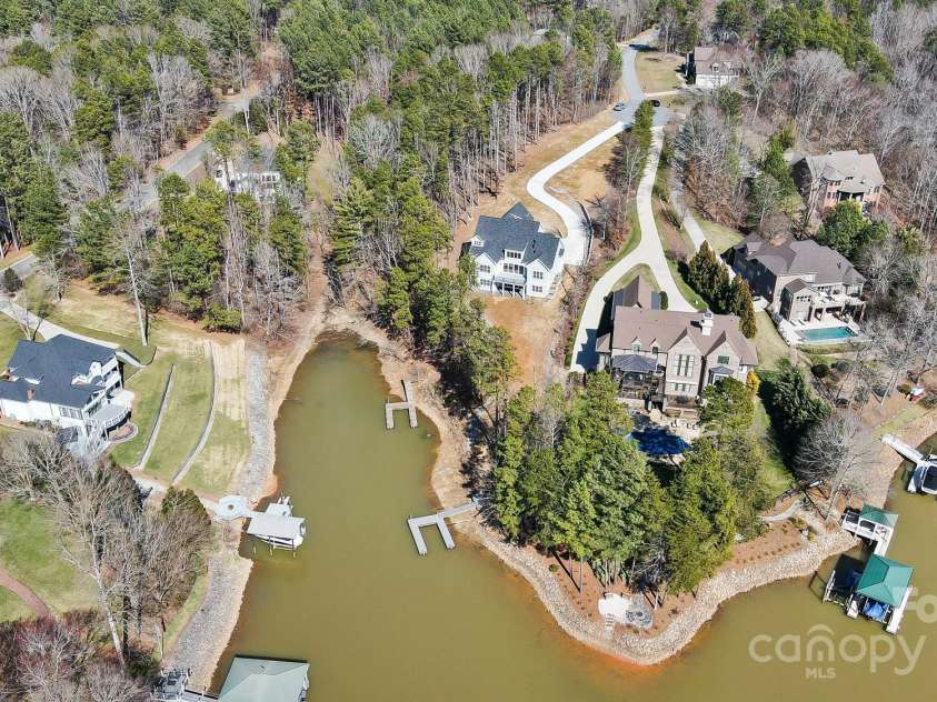 154 Fox Hunt Drive, Mooresville, NC 28117.  MLS# CAR4278407, YatesRealty ID 1325. 