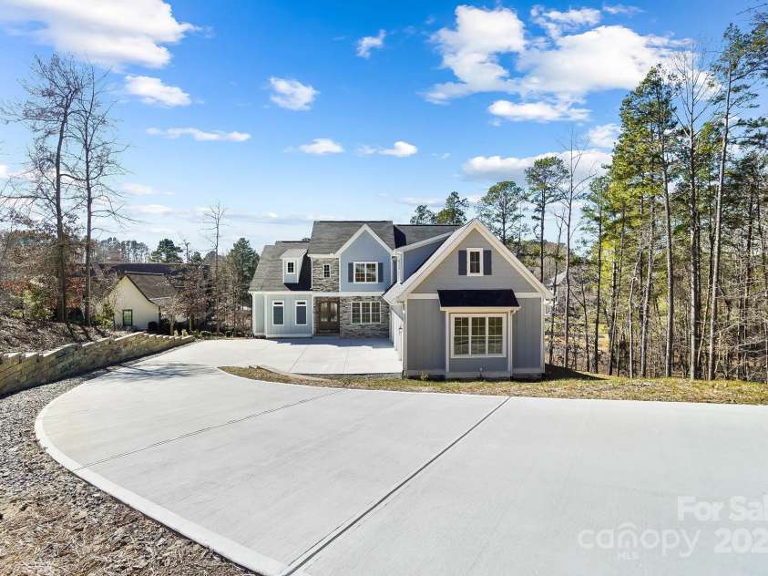 154 Fox Hunt Drive, Mooresville, NC 28117.  MLS# CAR4278407, YatesRealty ID 1325. 