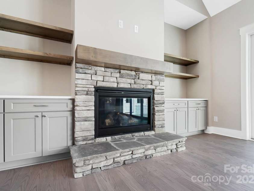 154 Fox Hunt Drive, Mooresville, NC 28117.  MLS# CAR4278407, YatesRealty ID 1325. 