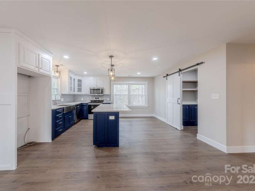 1114 University Drive, Lancaster, SC 29720.  MLS# CAR4231906, YatesRealty ID 13251. 