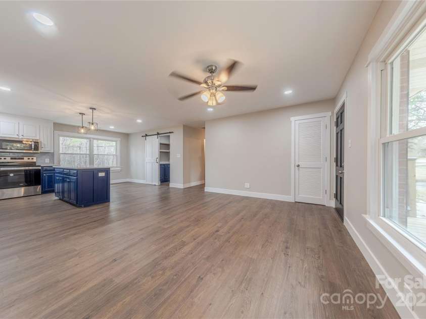 1114 University Drive, Lancaster, SC 29720.  MLS# CAR4231906, YatesRealty ID 13251. 