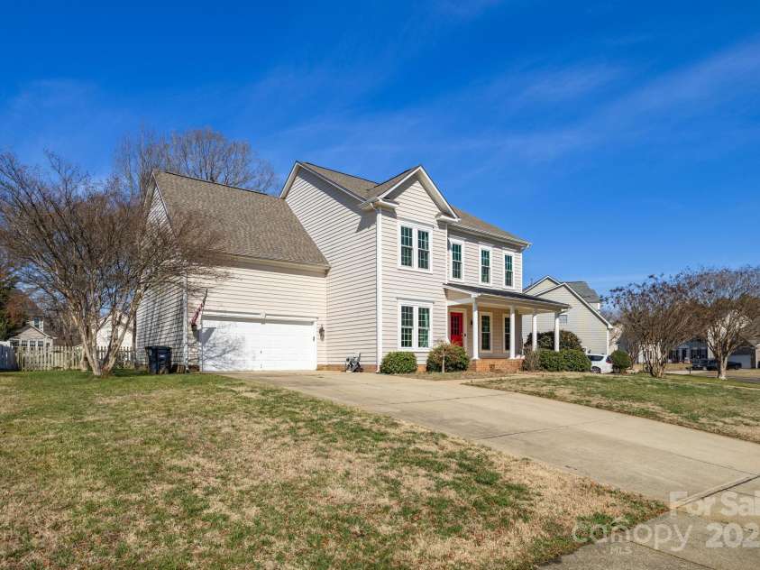 2010 Hollyhedge Lane, Indian Trail, NC 28079.  MLS# CAR4227208, YatesRealty ID 13253. 