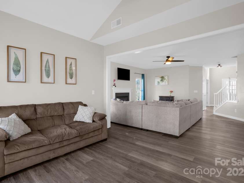 2010 Hollyhedge Lane, Indian Trail, NC 28079.  MLS# CAR4227208, YatesRealty ID 13253. 