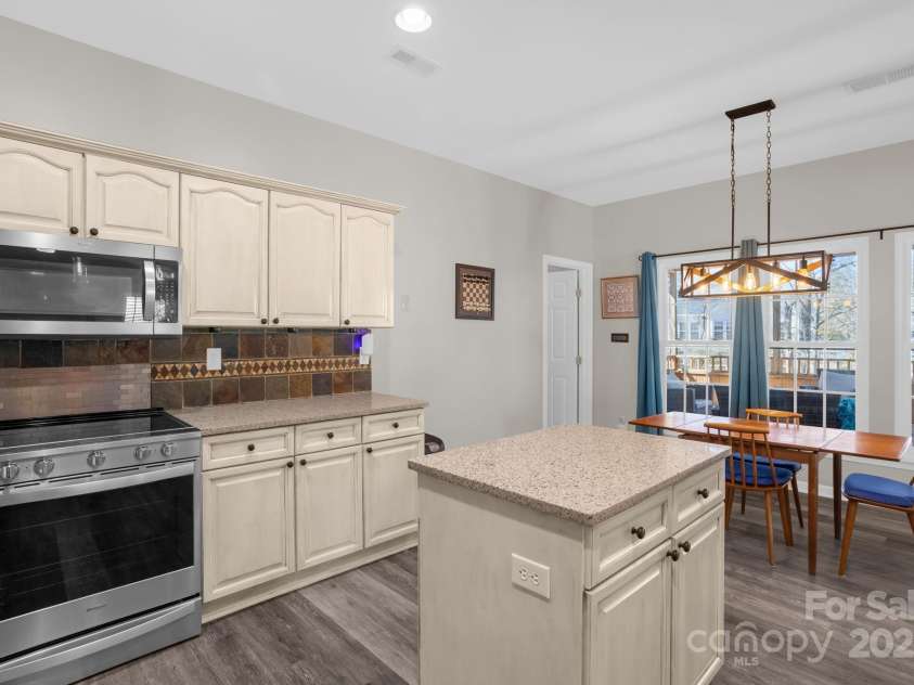 2010 Hollyhedge Lane, Indian Trail, NC 28079.  MLS# CAR4227208, YatesRealty ID 13253. 