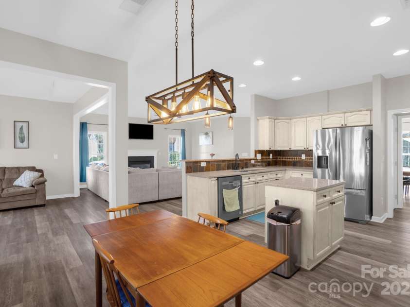 2010 Hollyhedge Lane, Indian Trail, NC 28079.  MLS# CAR4227208, YatesRealty ID 13253. 