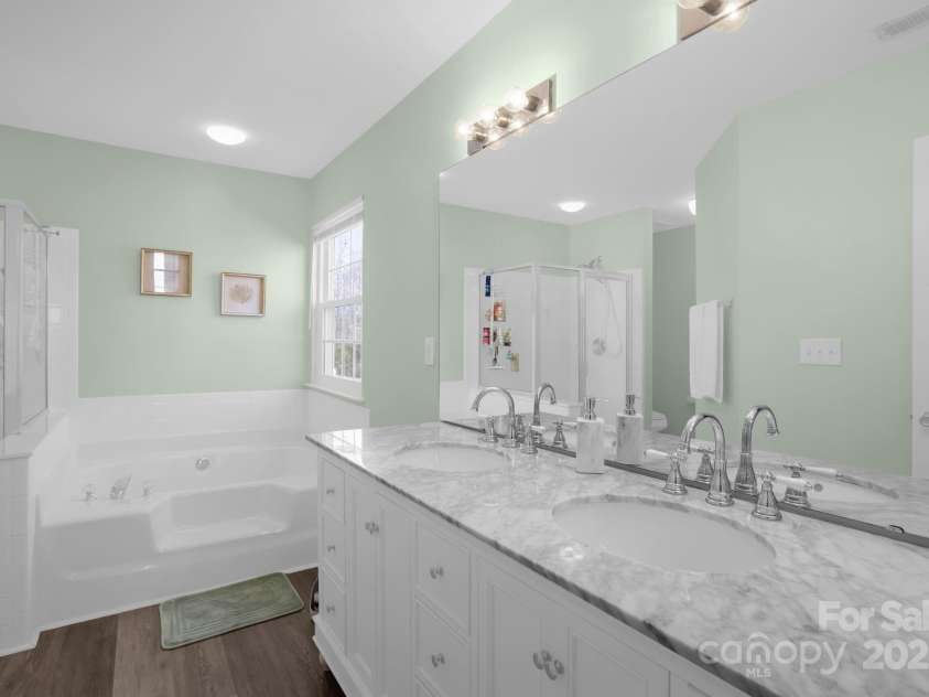 2010 Hollyhedge Lane, Indian Trail, NC 28079.  MLS# CAR4227208, YatesRealty ID 13253. 