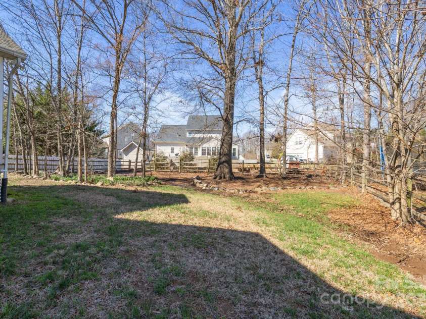 2010 Hollyhedge Lane, Indian Trail, NC 28079.  MLS# CAR4227208, YatesRealty ID 13253. 